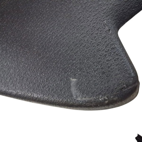 Acabamento Lateral Banco Carona Amarok 2014 (detalhe)