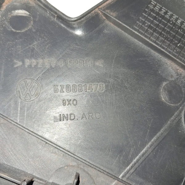 Acabamento Lateral Banco Carona Amarok 2014 (detalhe)
