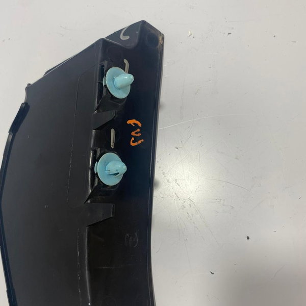 Acabamento Moldura Lanterna Direita Creta Cx443