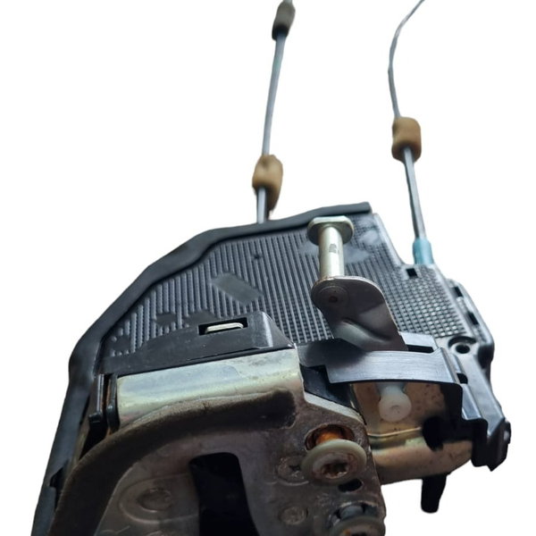 Fechadura De Porta Traseiro Direito Rav4 2018 Cx437