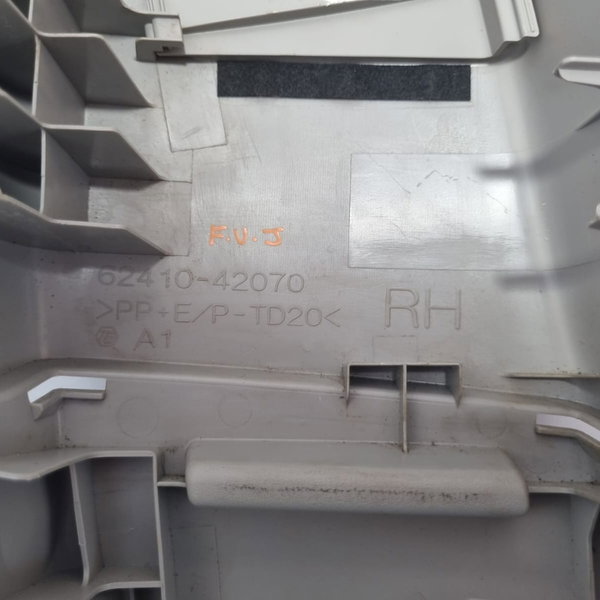 Acabamento Coluna Direita Rav4 2018 Cx587