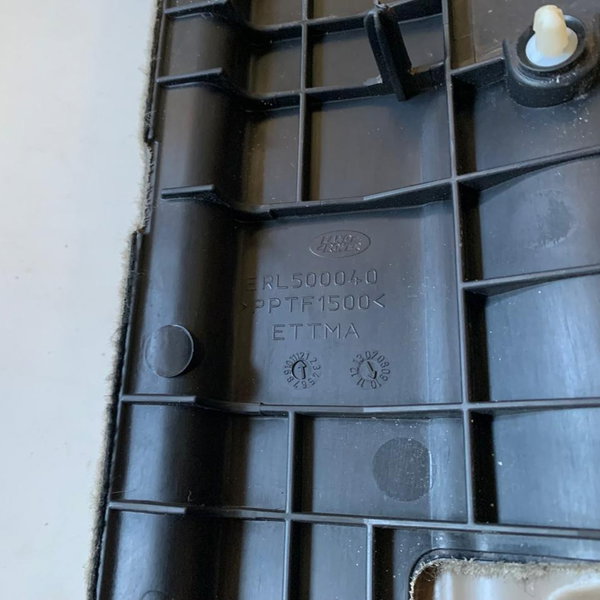 Soleira Porta Malas Range Rover Sport 10/12 Bege