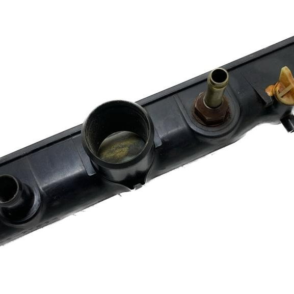 Caixa Inf Radiador Toyota Hilux Sw4 3.0 Automatica 05/15