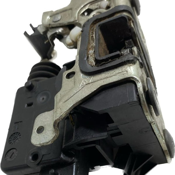 Fechadura Porta Dianteira Direit Renault Sandero 07/14 Cx357