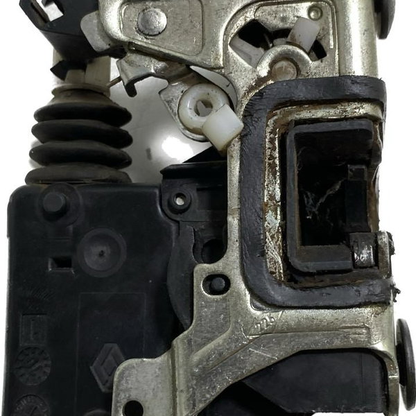 Fechadura Porta Dianteira Direit Renault Sandero 07/14 Cx357
