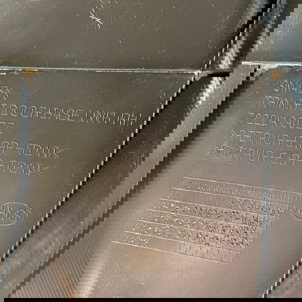 Forro De Porta Traseira Direita Pajero Full 2008/2012