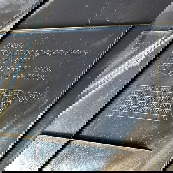 Forro De Porta Traseira Esquerda Pajero Full 2008/2012