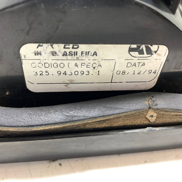 Lanterna Esquerda Capô Volkswagen Santana 91/97 Cx340 Esquerdo