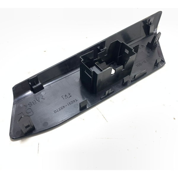 Moldura Botão Vidro Dianteiro Dir Toyota Rav4 17/20 Cx333