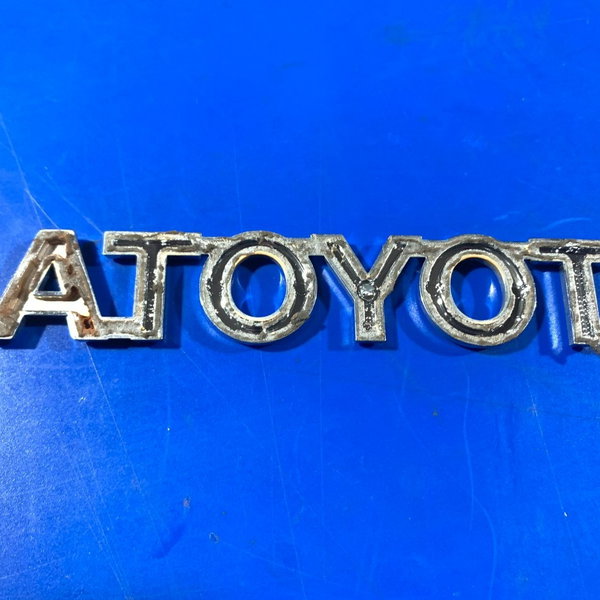 Emblema Toyota Capô Traseiro Rav4 17/20 Cx332