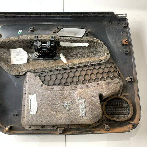 Forro De Porta Dianteiro Direito Volkswagen Amarok 2013/2016