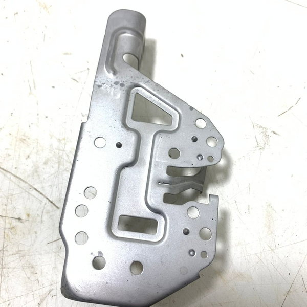 Suporte Direito Mídia Toyota Rav4 17/18 Cx331