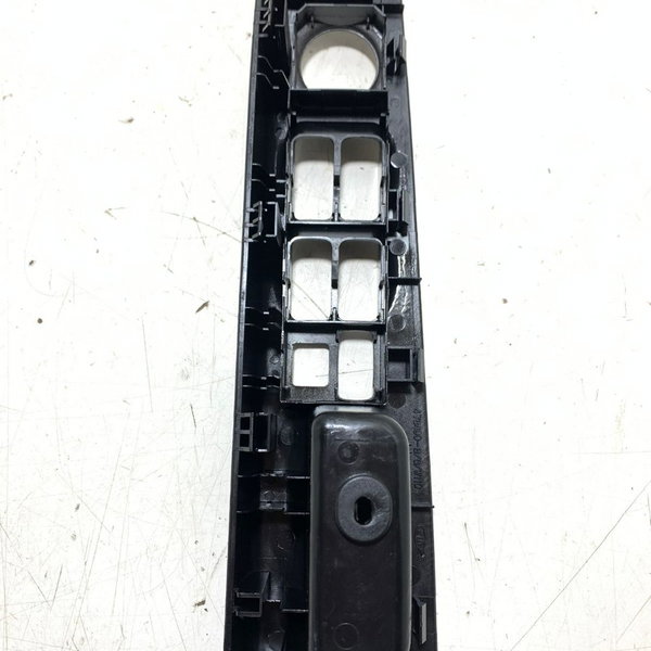 Moldura Botão Comando Vidros Sorento 05/06 Cx330