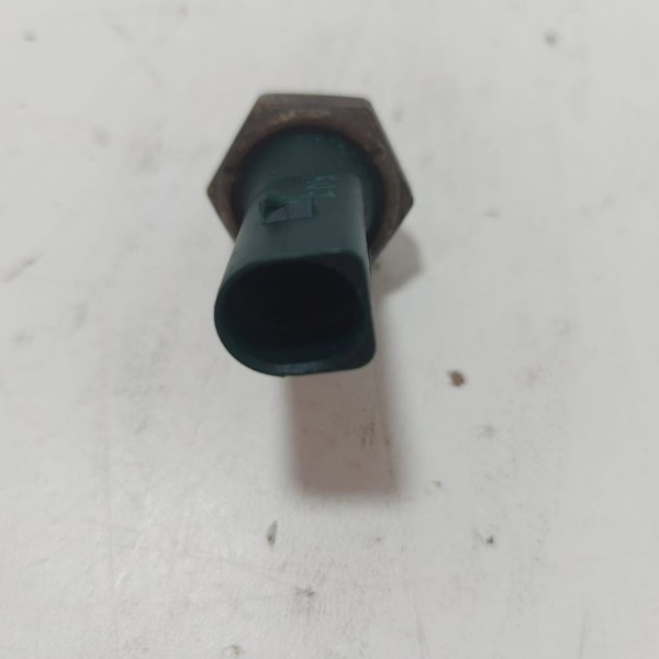Sensor Pressão Óleo Jeta/passat/ Golf/ 2011 (06a9190) (cx39)