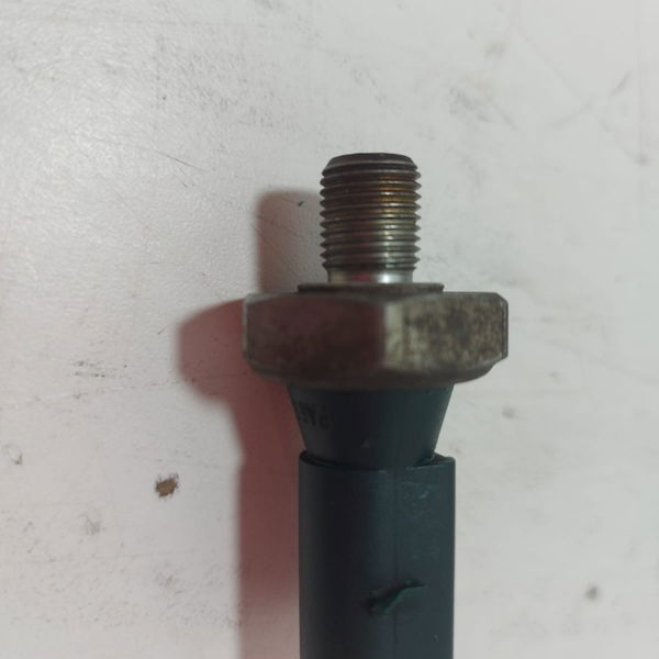 Sensor Pressão Óleo Jeta/passat/ Golf/ 2011 (06a9190) (cx39)