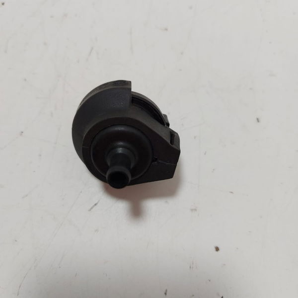 Válvula  Canister Bmw E24/e30/e31 (1717292) (cx38)