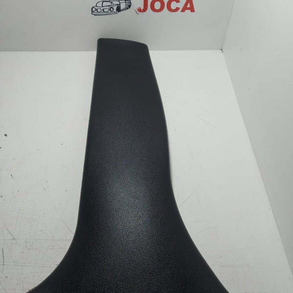 Acabamento Coluna Porta Inf. E.  Subaru Forester 2.0 2010 Preto