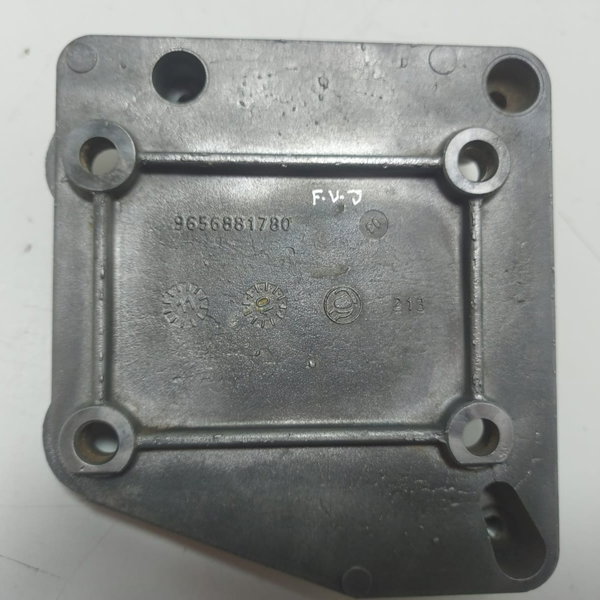 Suporte Compressor Ar Peugeot 206 1.4 8v (9656881780) Cx203