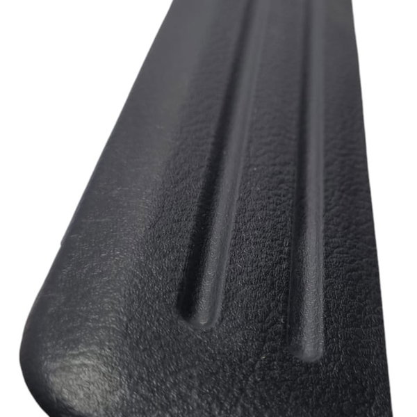 Acabamento Soleira Traseira Esquerda Sorento 2009 Cx480 Preto
