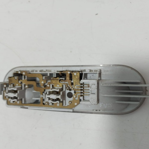 Luz De Teto Renault Sandero /duster (8200073231) Cx84