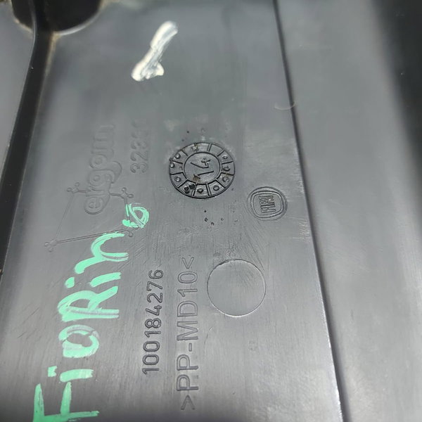 Moldura Inferior Chave Coluna Direção Fiorino 2015 Cx477