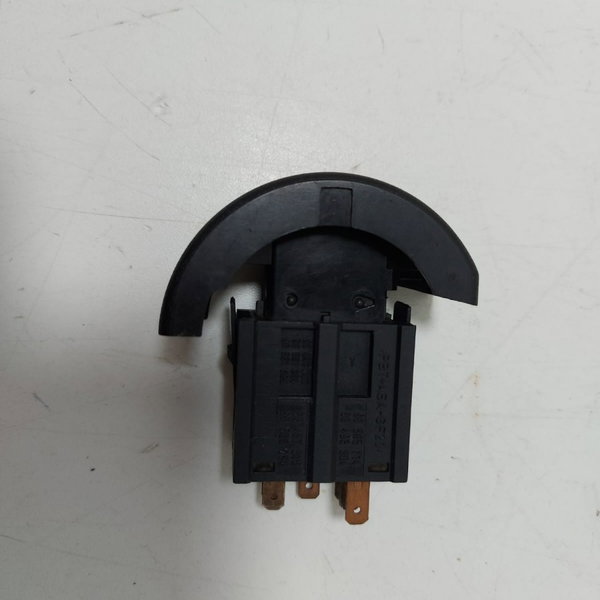 Botão Pisca Alerta Astra 2001 (90457316) Cx117 Preto