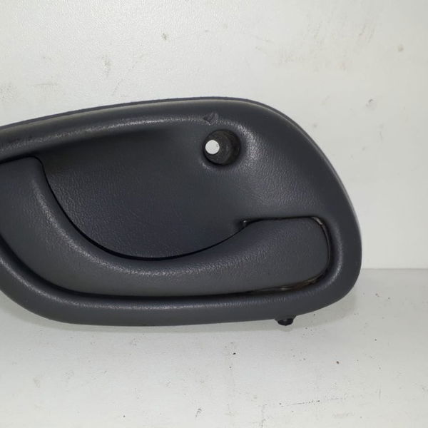 Maçaneta Interna Da Tracker 2001 A 2008 Direita Cx134 Dianteira/traseira