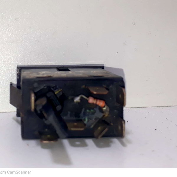 Botão Pisca Alerta Vw Santana Voyage 1985 A 1990 Cx117 Preto