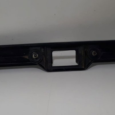 Friso Moldtampa Traseira Omega 90378361(pra Pintar) Cx143