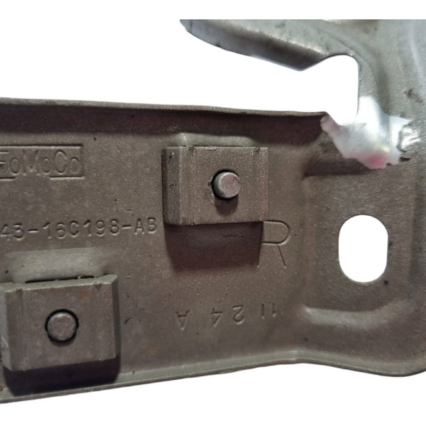 Suporte Para-lama Direito Ford Edge V6 7t43-16c198-ab Cx475 Prateado
