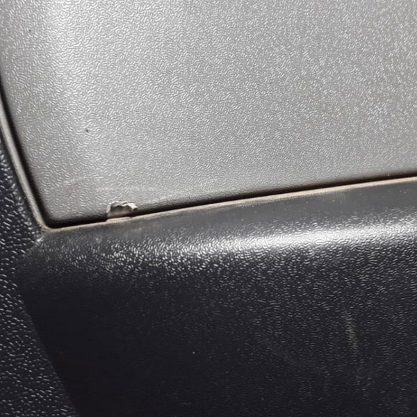 Forro De Porta Fiat Doblo T.e. *marcas De Uso*