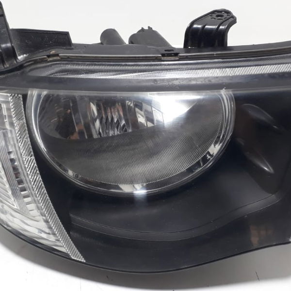 Farol Dianteiro Direito L200 Triton 2014 Cx564 Direito