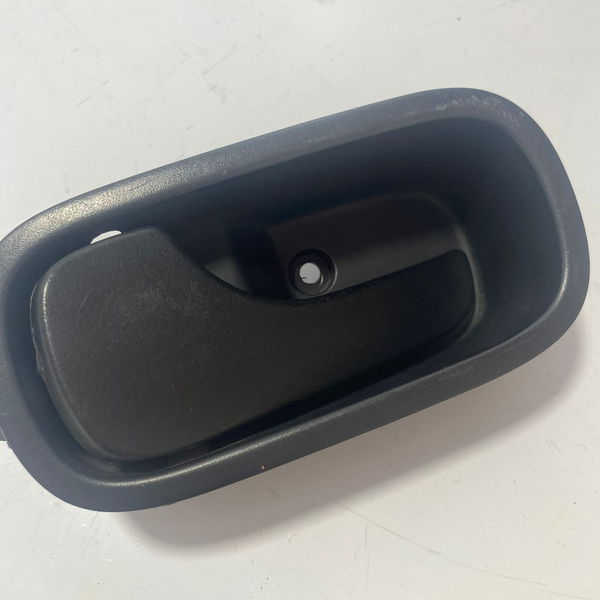 Maçaneta Interna Fiorino 2015 Lado Esquerdo Cx474 Dianteira