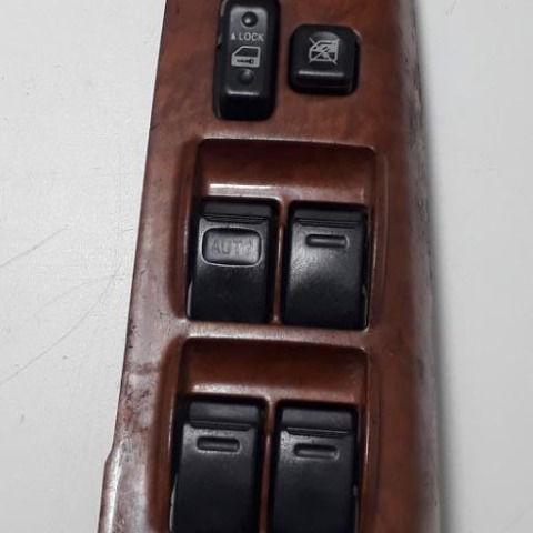 Comando Botão Do Vidro Elétrico Hilux 2015 Cx88