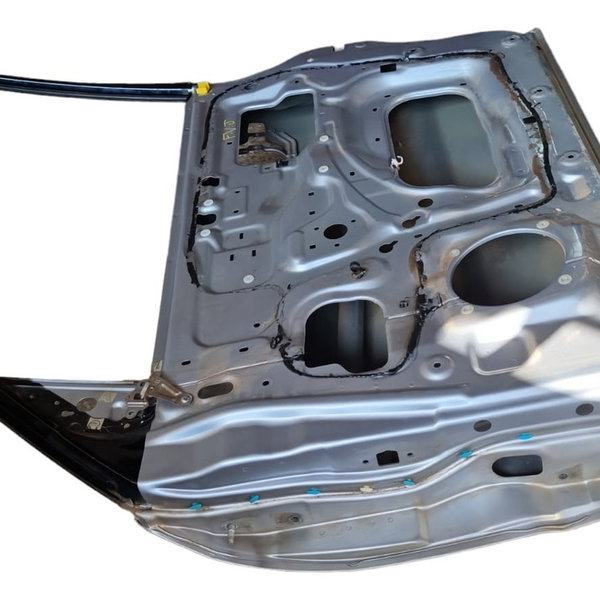 Porta Dianteira Direita Pajero Full 2011 Com Detalhes Dianteira Direita Prateado