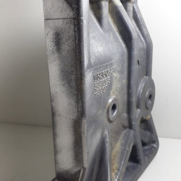 Suporte Compressor Mitsubishi Pajero Tr4 2.0 16v 2010 Cx206