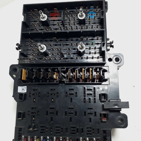 Caixa Fusiveis Módulo Conf  Grand Caravan 4686673 Cx212