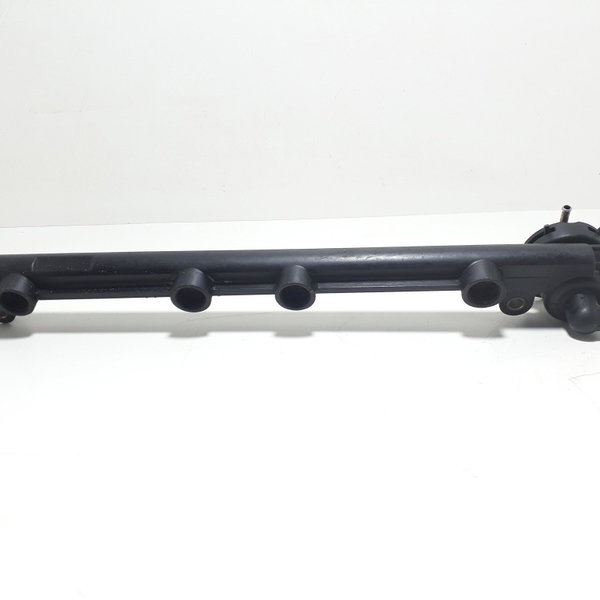 Flauta De Combust New Beetle/golf 2.0 (06a133317g) R1 Cx115