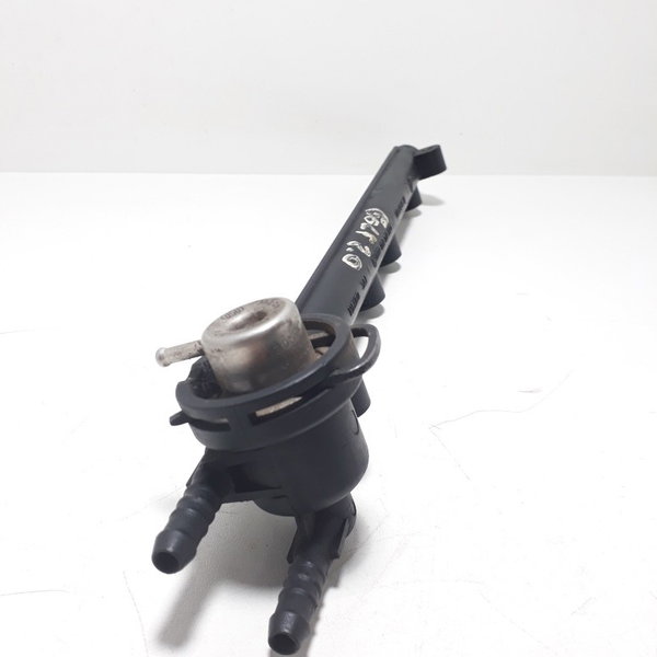 Flauta De Combust New Beetle/golf 2.0 (06a133317g) R1 Cx115