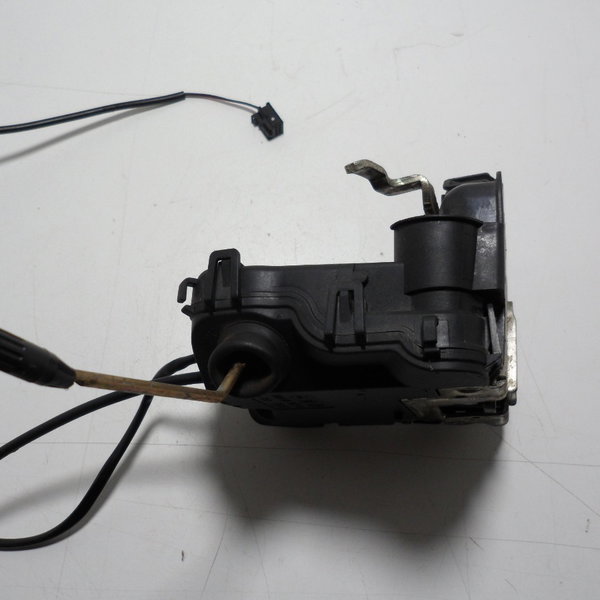 Fechadura De Porta Dianteira Direita Mecedes C320 2001 Cx137