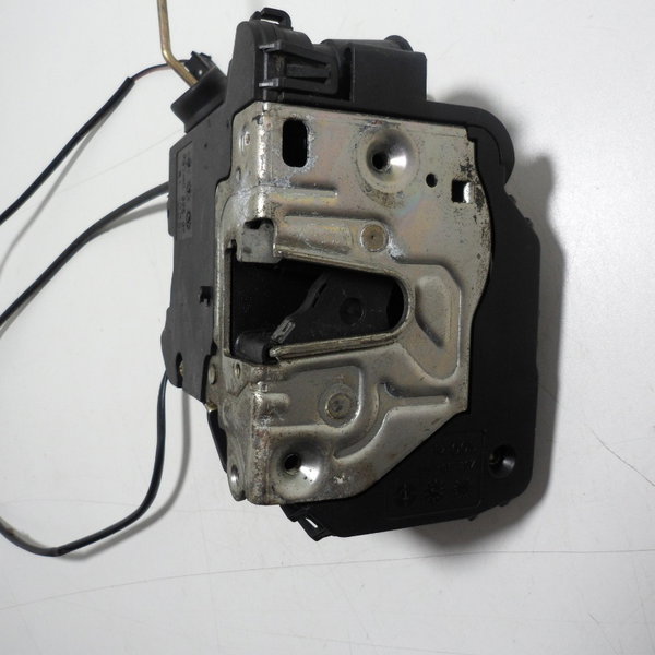 Fechadura De Porta Dianteira Direita Mecedes C320 2001 Cx137
