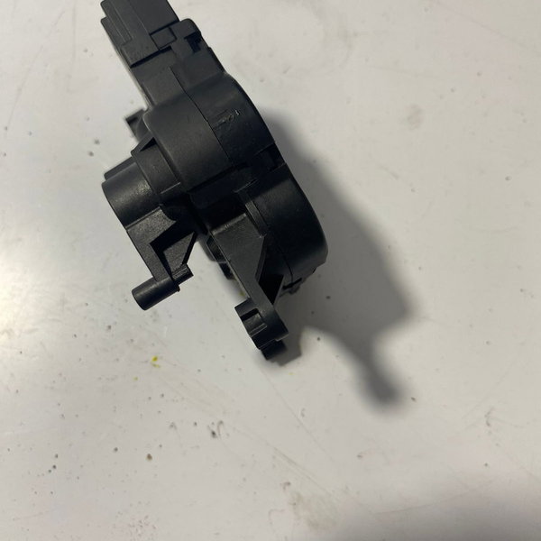 Atuador Ventilaçao Interna Amarok 2015 Cx471