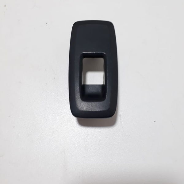 Moldura Do Comando  Vidro Traseiro Direito Ranger 2018 Cx87