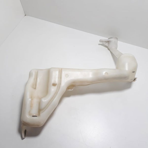 Reservatório Água Esguicho Vw Amarok 2014