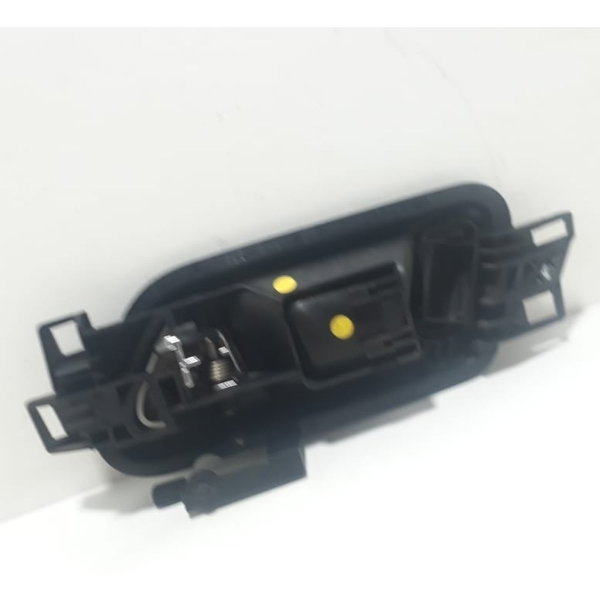 Maçaneta Interna Traseira Direita Amarok Trendline 14 Cx138 Dianteira/traseira