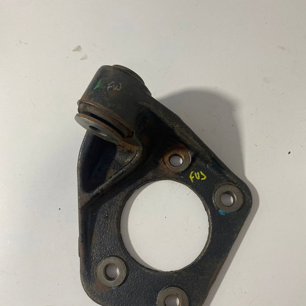 Suporte Esquerdo Diferencial Eixo Diant S10 2013 Cx470