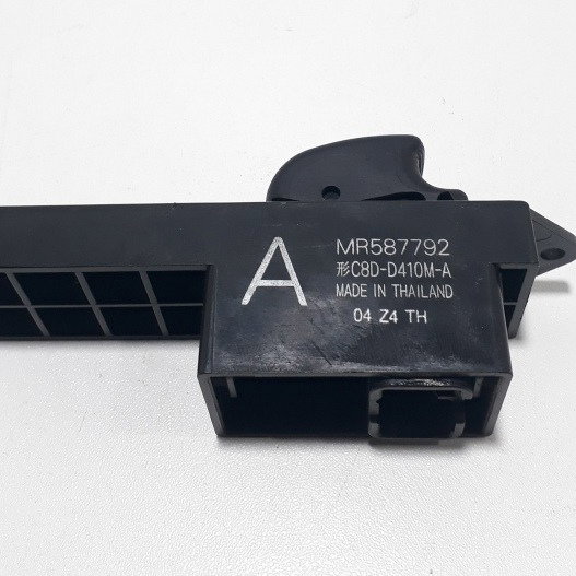Botao De Vidro Elétrico Airtrek Traseiro Esquerdo  Cx87