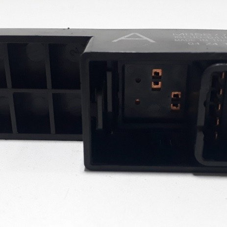 Botao De Vidro Elétrico Airtrek Traseiro Esquerdo  Cx87