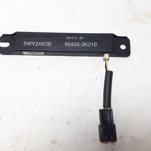 Antena Módulo Central Elétrica Keyless  Ix35 2015 Cx147 Preto