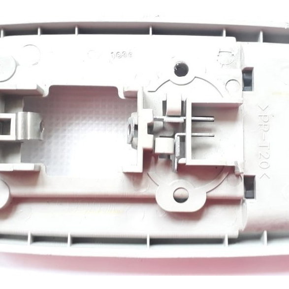 Luz De Teto Cortesia Toyota Hilux 2006/2015 Cx84
